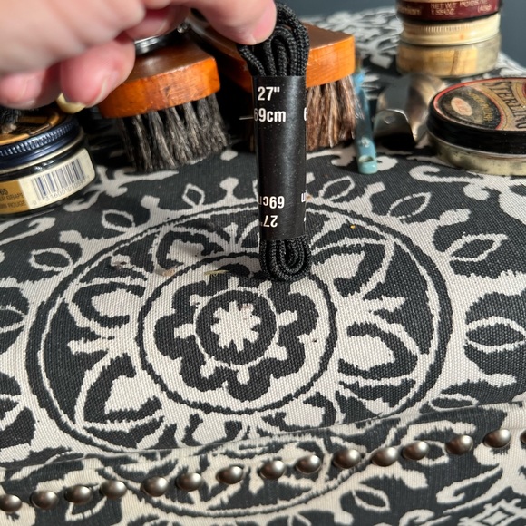 Vintage Triangle Products Wood Shoe Shine 5 cent Hard Wood Has Character Wear - Picture 5 of 6